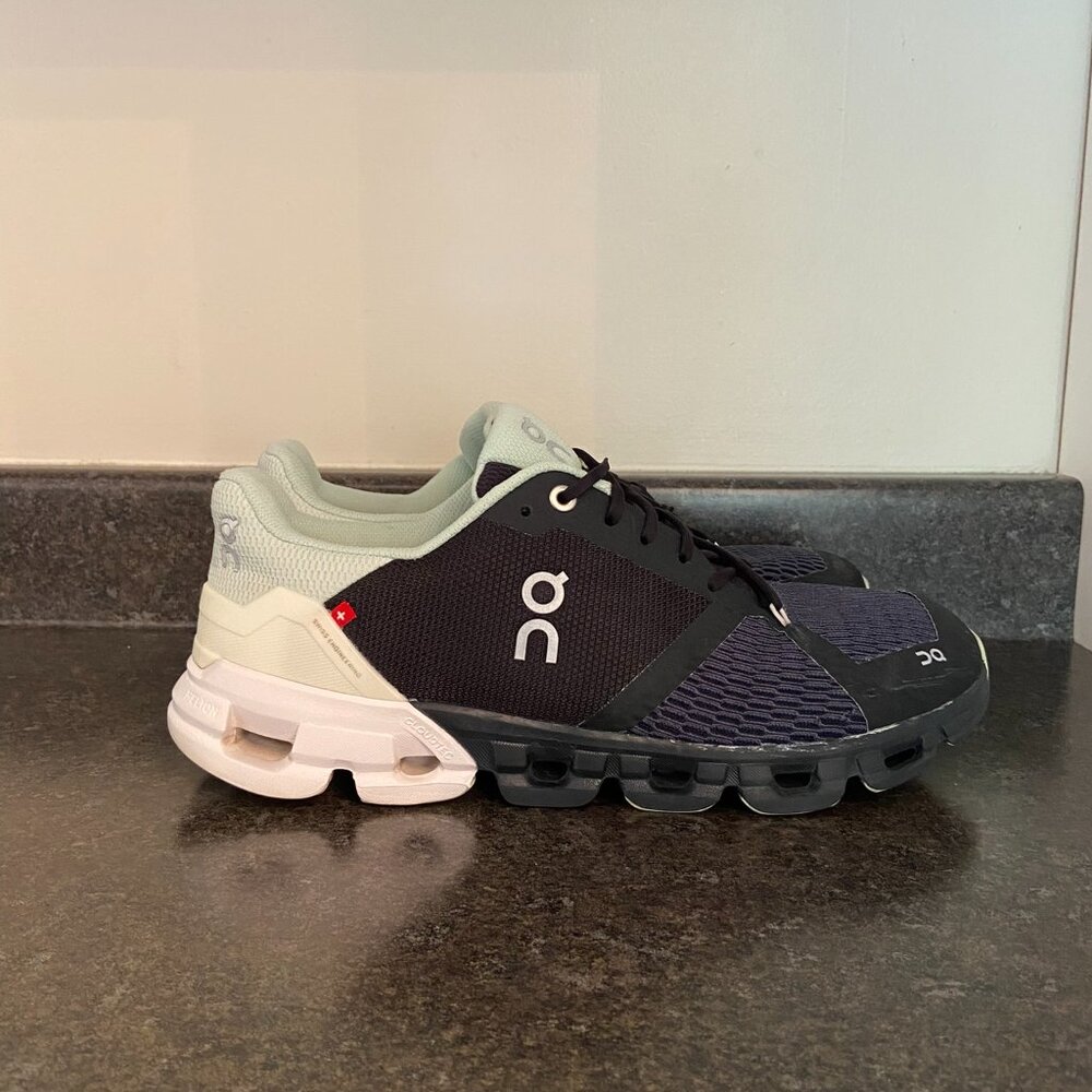 On Running Cloudflyer 4 Training Shoes - Size 10 - Picture 2 of 9